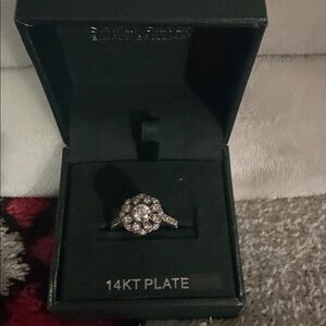 Elegant Silver Floral Ring